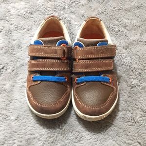 Clark’s shoes for baby boy. Brown and blue size 6